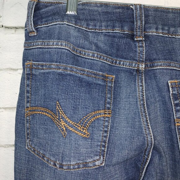WOMENS WRANGLER BOOT CUT JEAN, SIZE 11 X 30, GREAT CONDITION, CLASSIC JEANS - Picture 7 of 10
